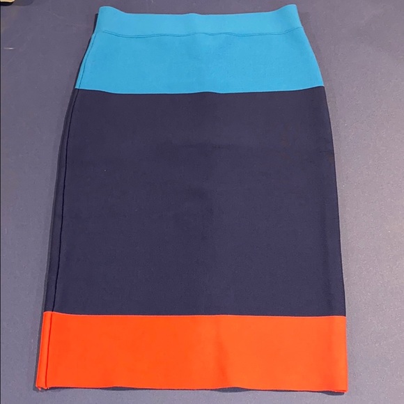 Bcbbgmaxazria Bandage Skirt colorblock mid length - Picture 1 of 7